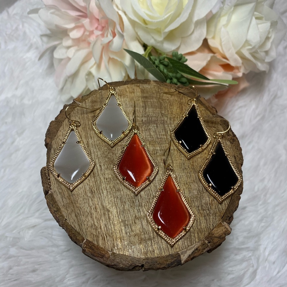 Teardrop Inspired Fashion Earrings